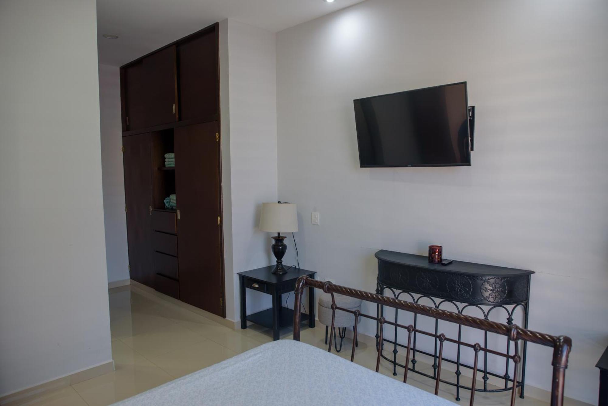 2Br/2Ba Condo 1 Block To Ocean! - Unit 6 Mazatlán Eksteriør bilde